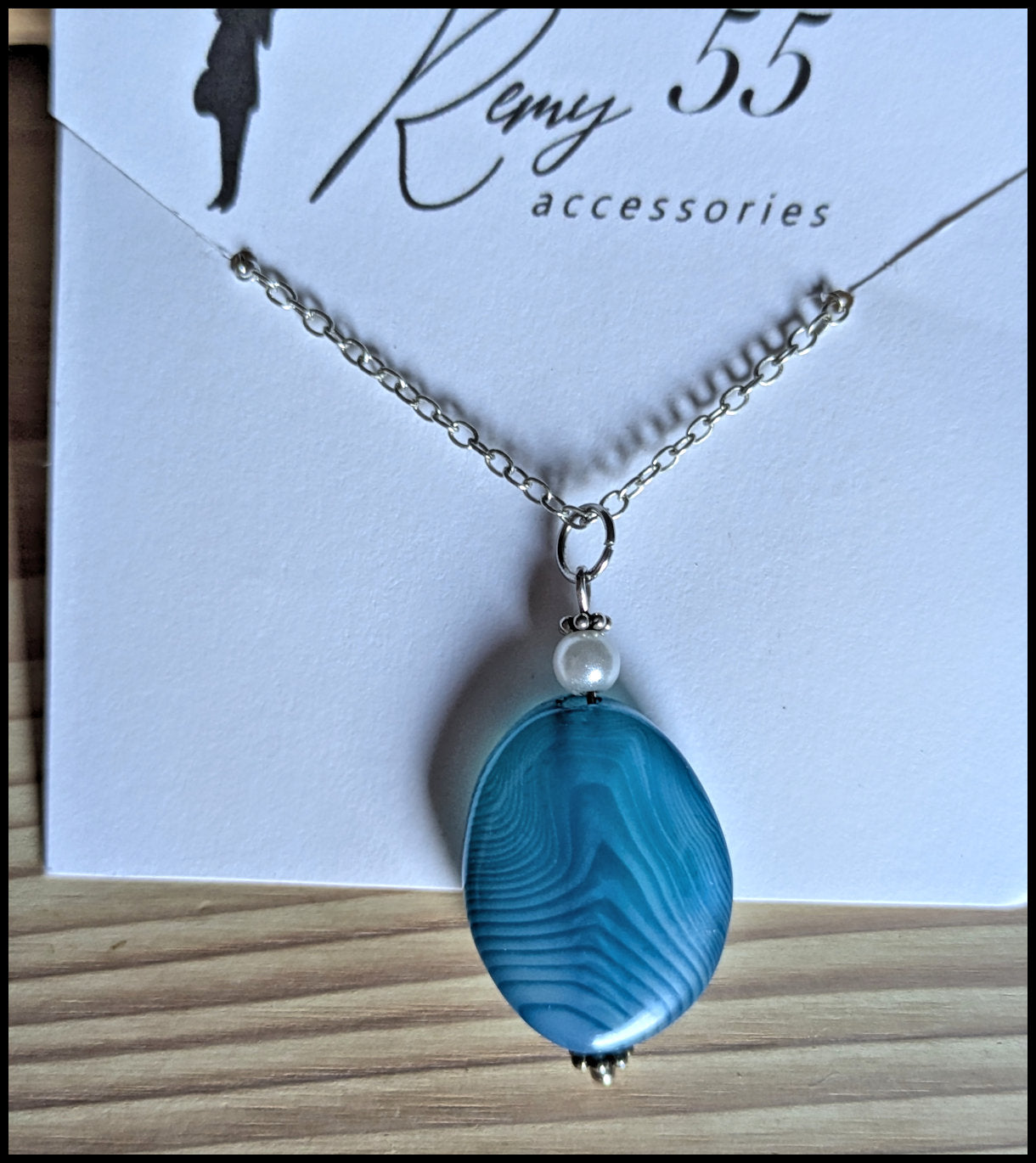 Turquoise swirl stone necklace