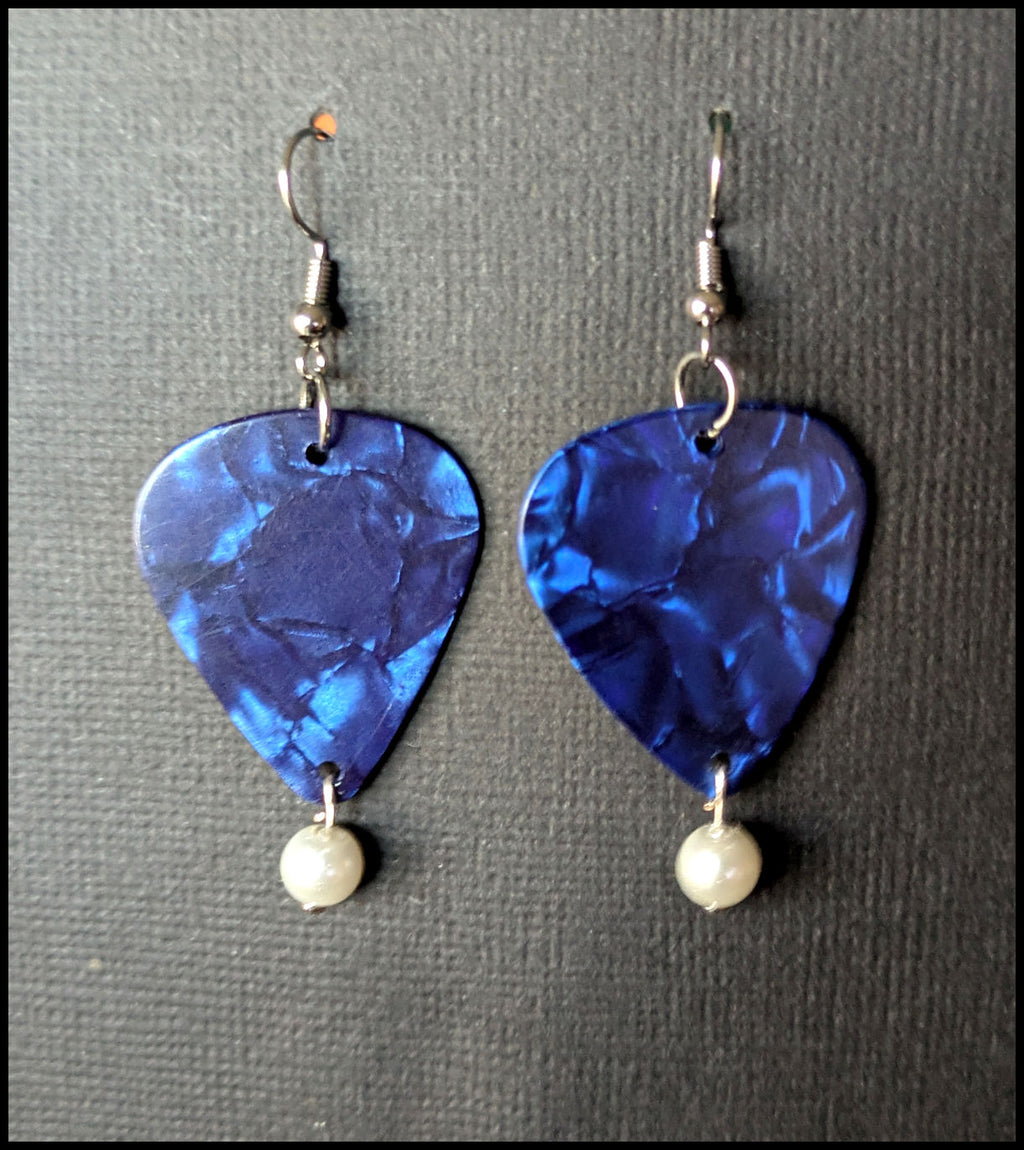 Dangle guitar pick earrings